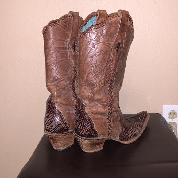 Corral tooled snake skin Cowgirl Boots - Picture 3 of 9
